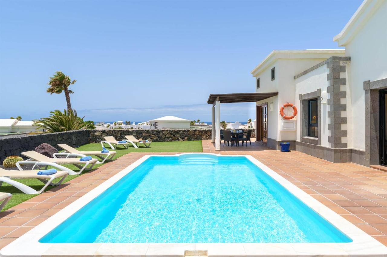 Villa Esterlicia Плайя-Бланка Екстер'єр фото